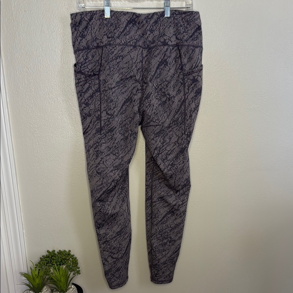 Women’s XL All in Motion Purple Patterned Leggings - Picture 3 of 3